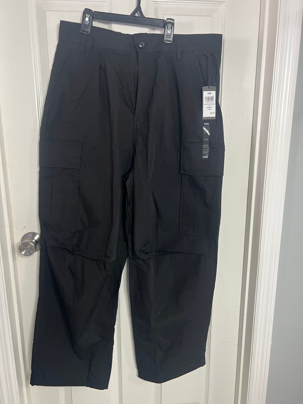 Foot Locker Baggy wide leg fit size Large Black New with tags